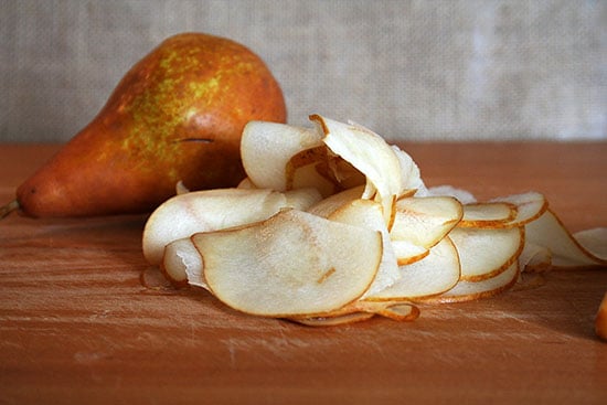 sliced-pears