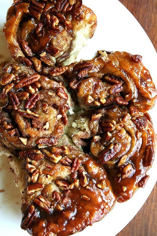 From the Artisan Bread in Five Minutes a Day cookbook, these sticky pecan caramel rolls, covered in rich caramel and pecans, are a definite crowd pleaser. Looking for a Labor Day Weekend morning treat? These are for you. A delectable recipe! // alexandracooks.com