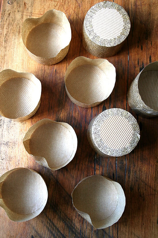 flat-bottomed muffin liners on a table