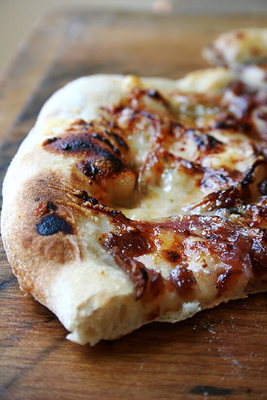 Fig jam, caramelized onion and blue cheese pizza.