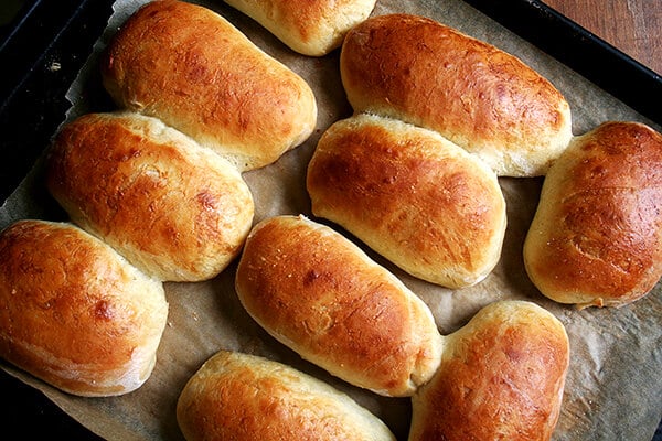 brioche hotdog buns