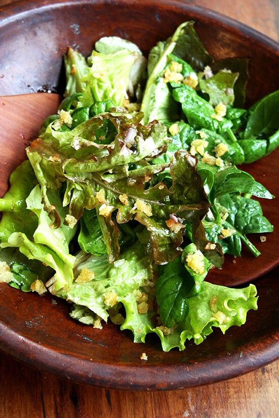 green salad with toasted bread crumbs