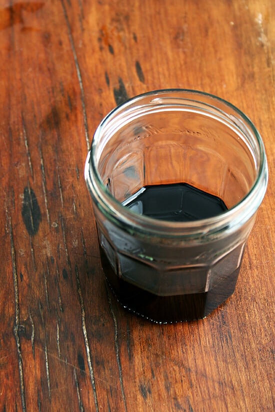 balsamic caramel in jar