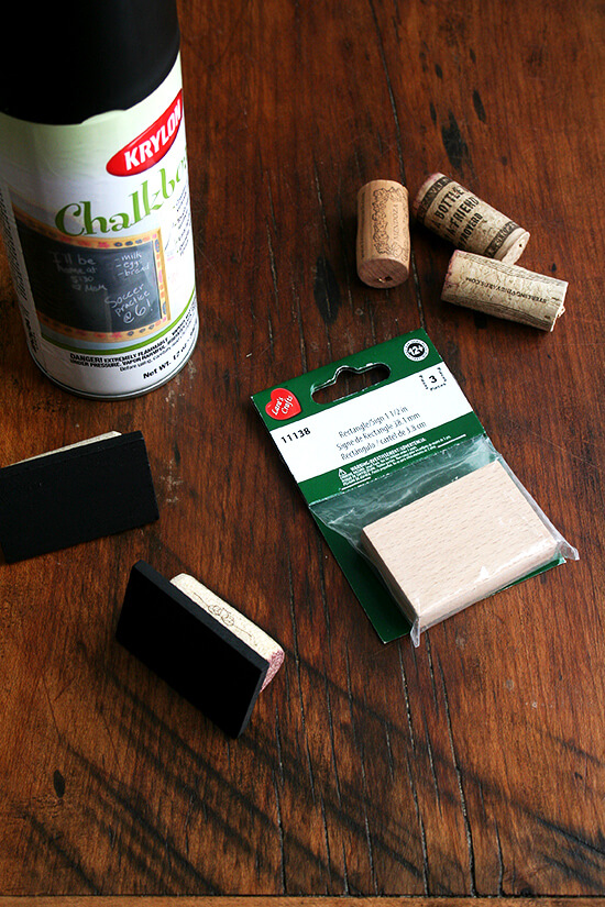 materials for chalkboard-cork table place cards