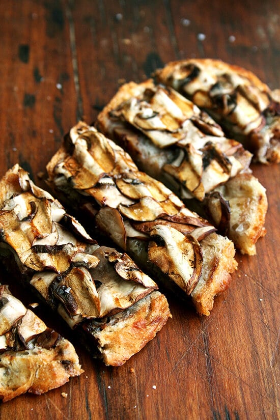 Seasoned with nothing more than a little olive oil and sea salt, these mushroom tartines make the most satisfying lunch, and when sliced into strips, a simple and light hors d'ouevre. A little truffle oil, if you have it, really heightens the deliciousness. // alexandracooks.com