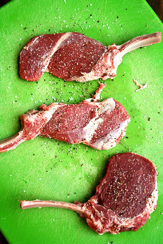 seasoned lamb chops