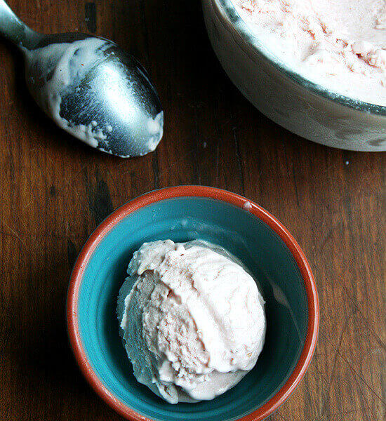 Vanilla ice cream experiment yields solid scoop with creamy