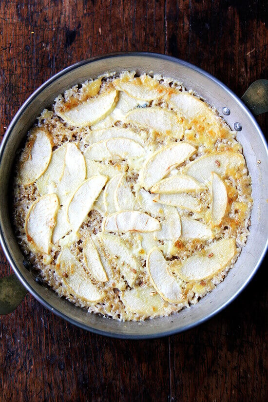 baked steel cut oatmeal with apples