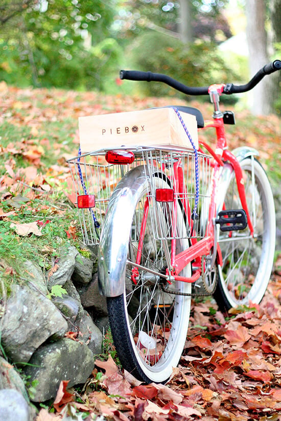 bike with pie box attached to back