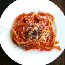 Bucatini with Butter-Roasted Tomato Sauce-image