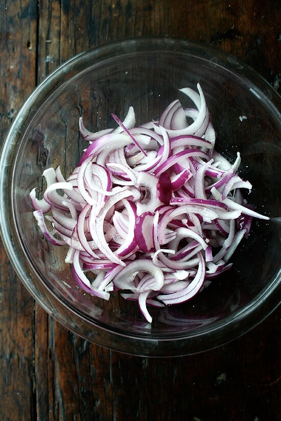 red onion in vinegar