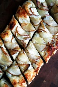 Alsation flatbread with pears and gorgonzola