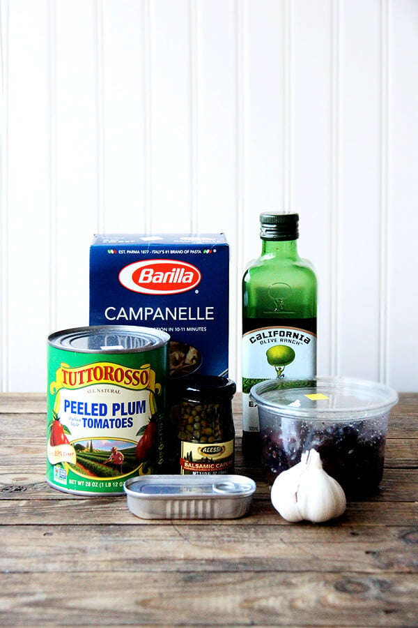 ingredients for puttanesca sauce
