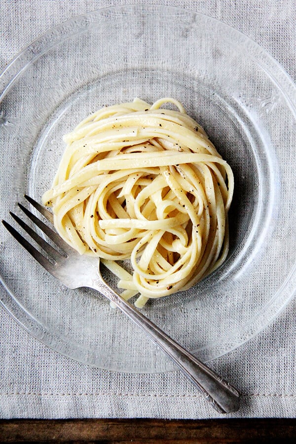 Cacio e Pepe - Alexandra's Kitchen