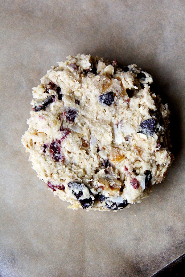 Giant Chocolate Chip Cookies