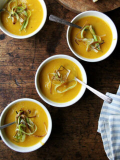 slow-cooker butternut squash soup with leeks