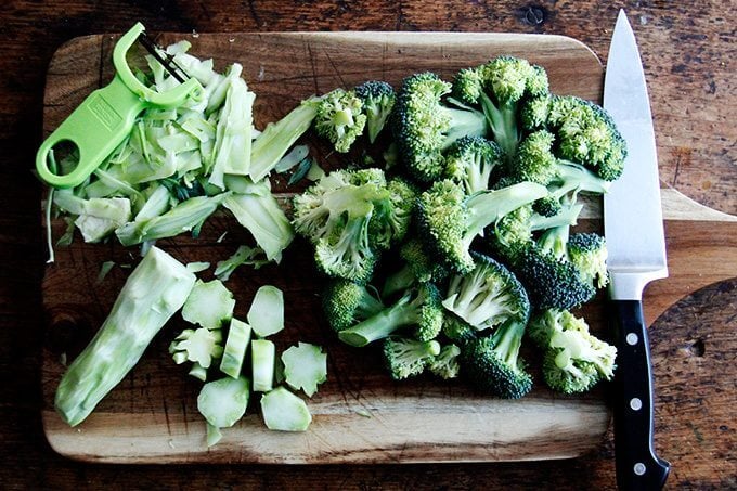 Crispy Air Fryer Asian Tofu and Broccoli - Kitschen Cat