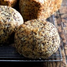 Quinoa and Flax Toasting Bread