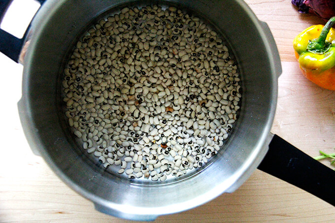 Black eyed peas in the pressure cooker. 