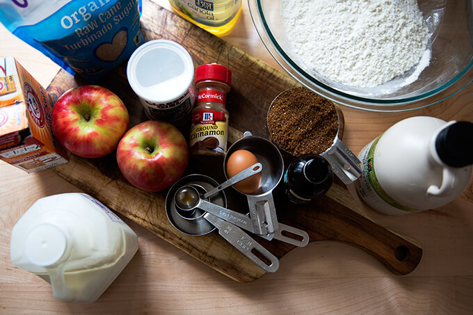 Apple orchard muffin ingredients.