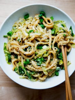 quick and easy Sichuan noodles with cabbage