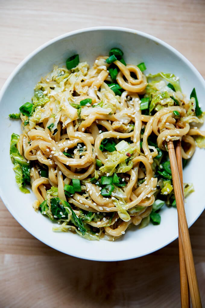 quick and easy Sichuan noodles with cabbage