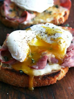 how to poach eggs