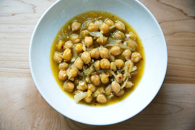 brothy, stewy spicy chickpeas