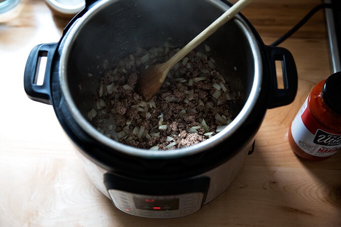 Instant Pot Miracle: One-Pan Pasta & Meat Sauce