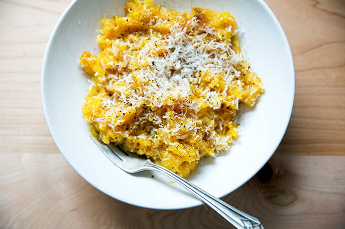 cacio e pepe spaghetti squash