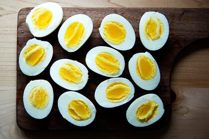 Six halved perfect hard-boiled eggs, made in the Instant Pot.