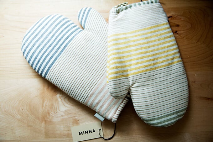 A pair of Minna oven mitts.