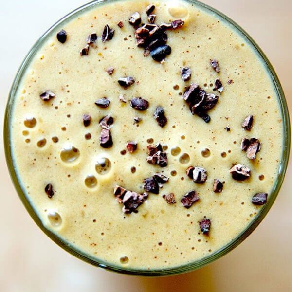 https://alexandracooks.com/wp-content/uploads/2019/04/smoothie1-600x600.jpg