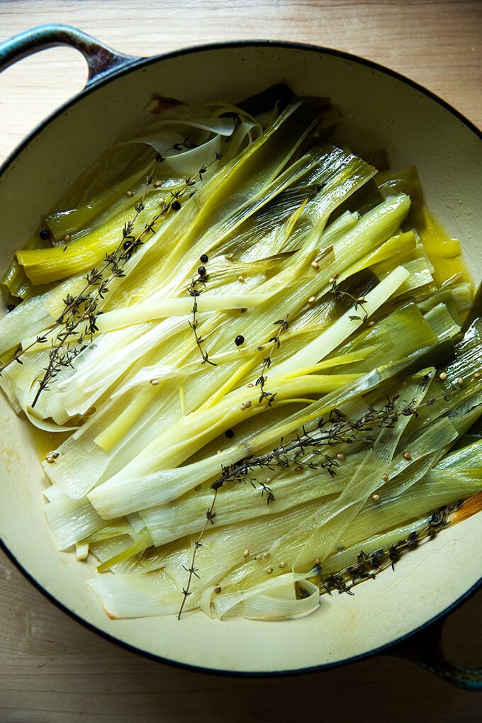 A braising pan with just-braised leeks.