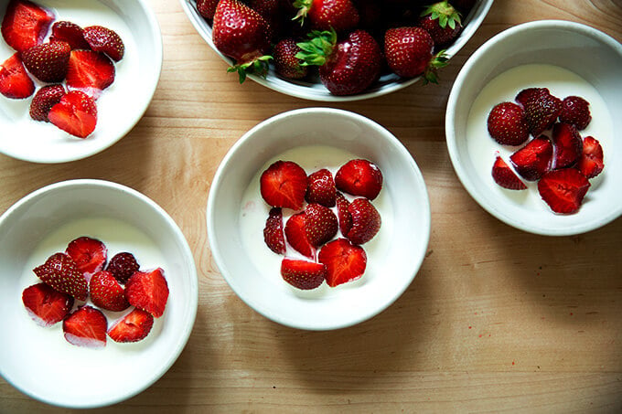 4 bowls of strawberries + cream
