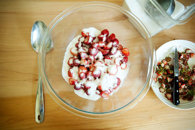 strawberries with sugar