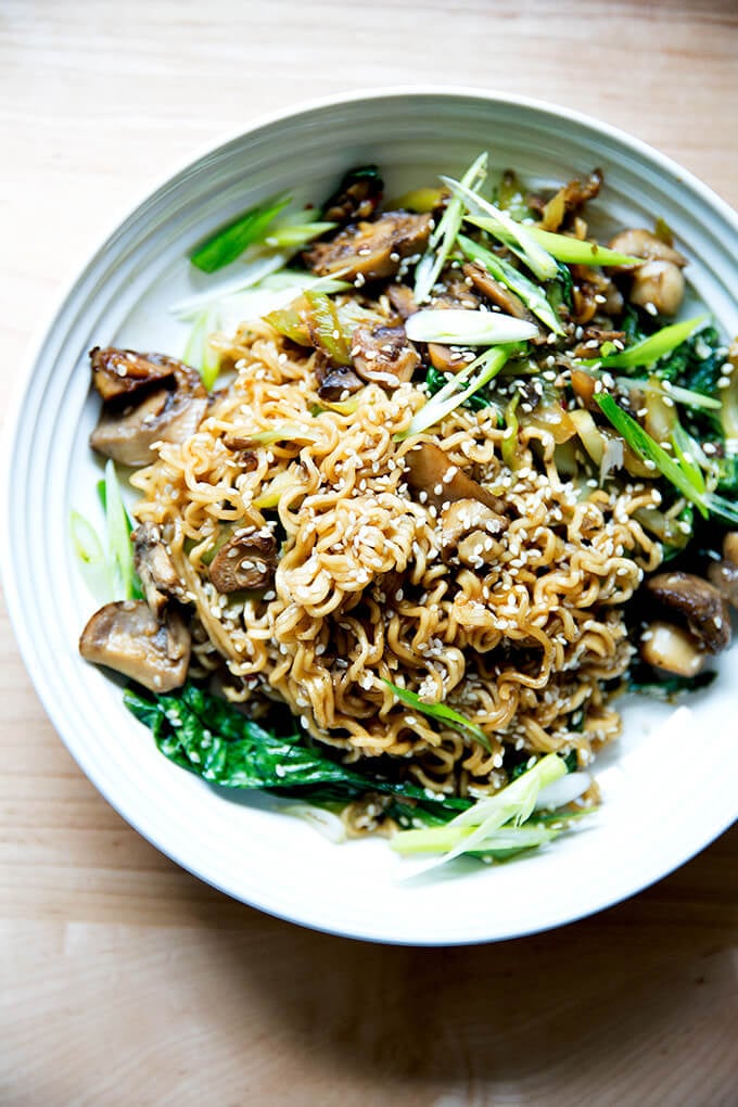 A bowl of one-pot, vegan, ginger-scallion ramen noodles.