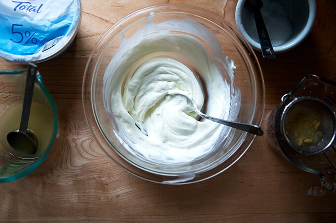 Yogurt sauce in a bowl.