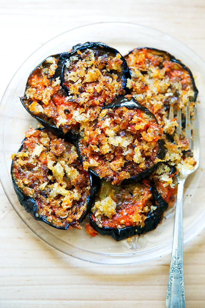 A plate of eggplant parmesan.