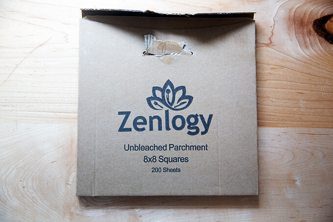 Zenlogy unbleached parchment baking squares.
