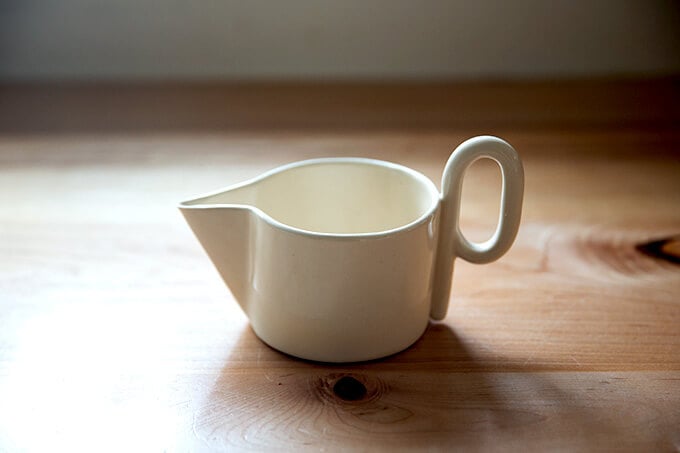 A modern gravy boat.