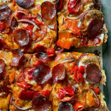 How to Make Homemade Detroit-Style Pizza