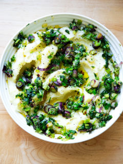 A bowl of herby buttermilk mashed potatoes.