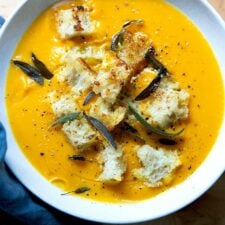 Roasted Butternut Squash and Garlic Soup-image