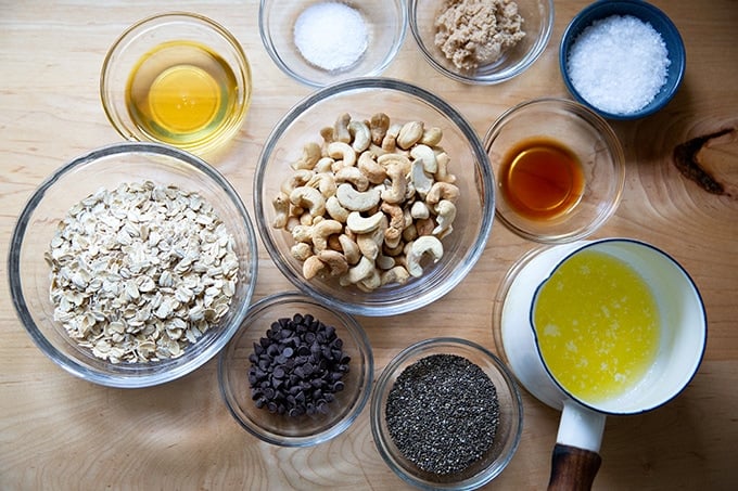 Ingredients to make no-bake granola bars.