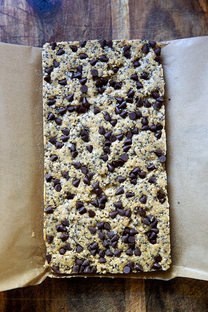 No-bake granola bars, ready to be cut.