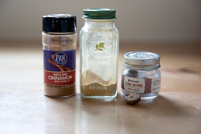Spices to make gingersnap cookies.