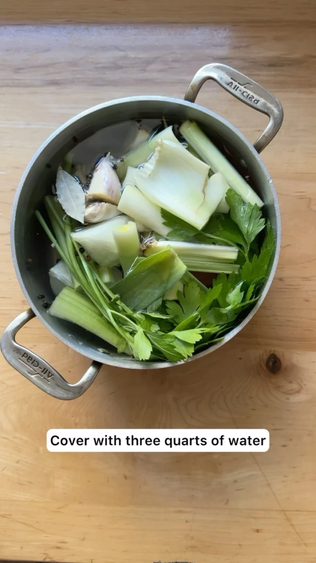 For all of your soup needs all fall and winter long: homemade vegetable stock 🧅🧄🥕🌿🧅🧄🥕🌿⁣
⁣
My friend Darcy introduced me to this recipe from @gwynethpaltrow ‘s My Father’s Daughter cookbook, nearly 10 years ago now, and it’s become the one I make most often for soups and stews and risottos of all kinds. I’m always astonished by its flavor given how quickly it materializes 💯
⁣
Comment “stock” to have the recipe sent to your DMs. ⁣
⁣
Note: You can make this with scraps — onions, celery, carrots, etc. that you save over time and store in the freezer — or you can make it as here with whole vegetables. There’s no right formula but there are more precise measurements in the recipe if you are looking for more guidance 🤗
⁣
#vegetable #stock #soup