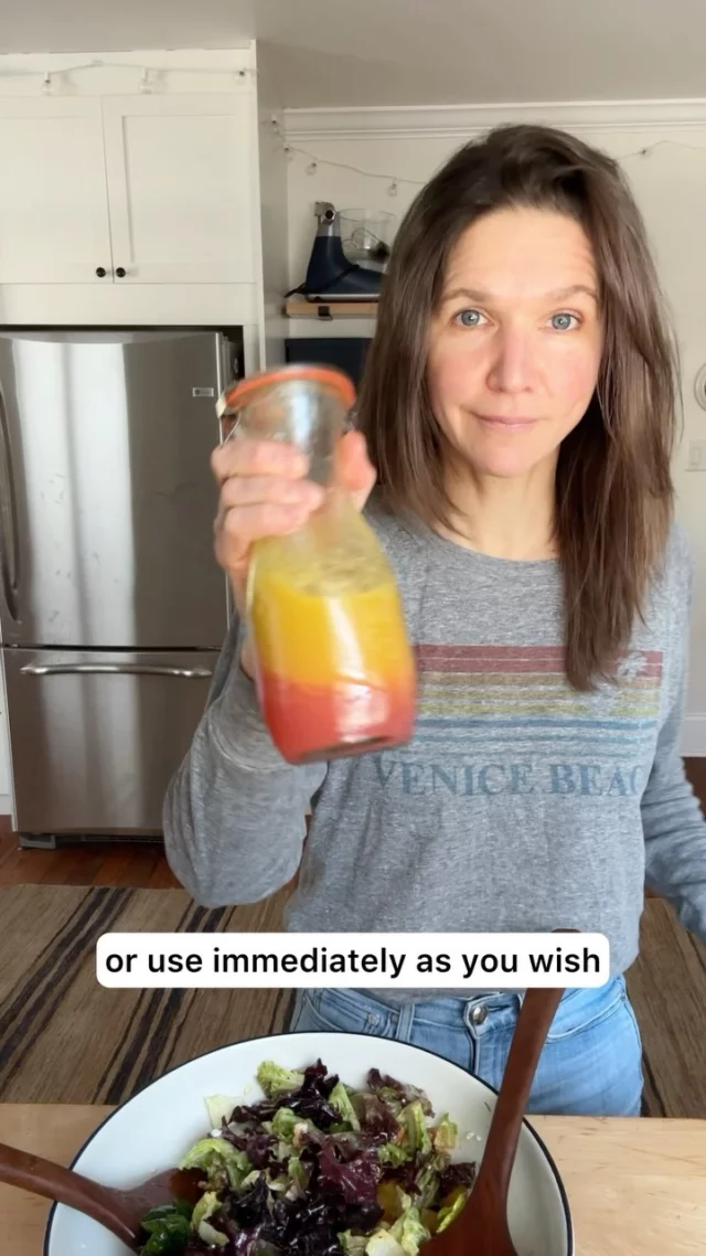 For all of your winter salad needs: blood orange vinaigrette 🍊🍊🍊⁣
⁣
This is such a fast dressing to whisk together and so tasty too, thanks to the freshly squeezed juice, which adds such a brightness, sweetness, and tartness all at once 💯💯⁣
⁣
Friends, I’ve been in such a cooking rut. What on earth are you all cooking? And loving? Please share 🙏🙏⁣
⁣
Any comment below will get the recipe sent to your DMs.⁣
⁣
#blood #orange #vinaigrette #simple