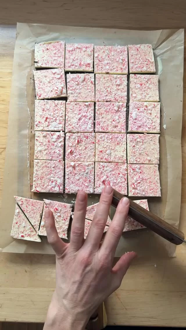 Low-lift, high-yield = everything we all need right now 🎉⁣💯🤗
⁣
This 4-Ingredient Peppermint Bark was the treat I made most last holiday season for its ease and reward: a ton of delicious, festive, chocolate-peppermint goodness 🍫
⁣
https://alexandracooks.com/2024/12/14/homemade-peppermint-bark-with-peppermint-dust/⁣
⁣
Comment “recipe” to have it sent to your DMs 👍
⁣
Note: Do read the recipe for extra tips, including what type of chocolate I like to use and what to avoid (like white chocolate chips, which will not melt properly!) and other notes on timing: depending on the material of the pan you are using, it may take more than 10 minutes for your dark chocolate layer to set. ⁣
⁣
As always, let me know if you have any questions ⁣👋
⁣
#chocolate #peppermint #bark christmas cookies